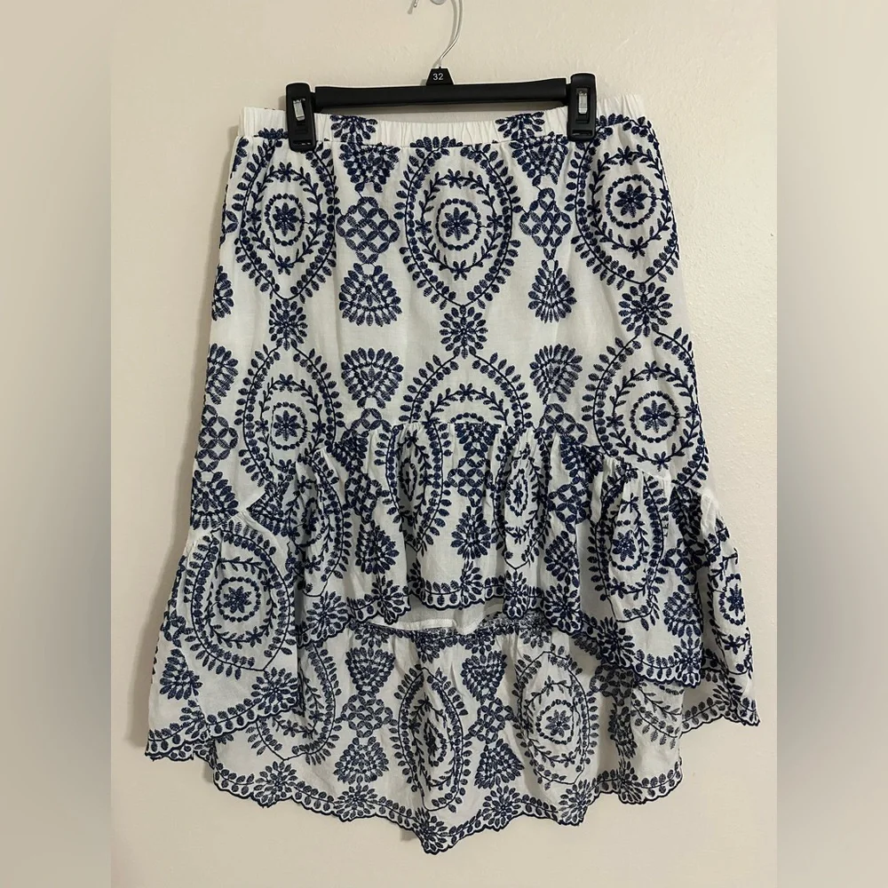 Adiva white with blue embroidered tiered hi low skirt